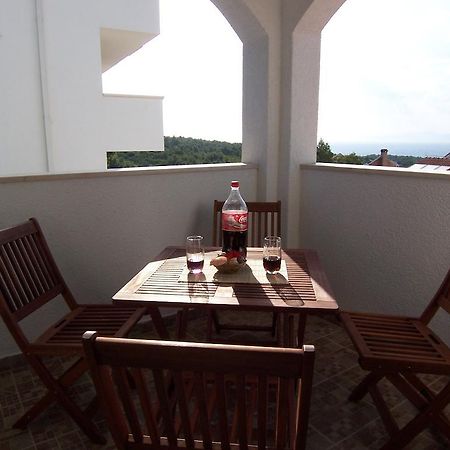 Apartments Croatia Brac Supetar Bagian luar foto