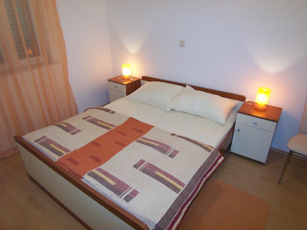 Apartments Croatia Brac Supetar Bagian luar foto