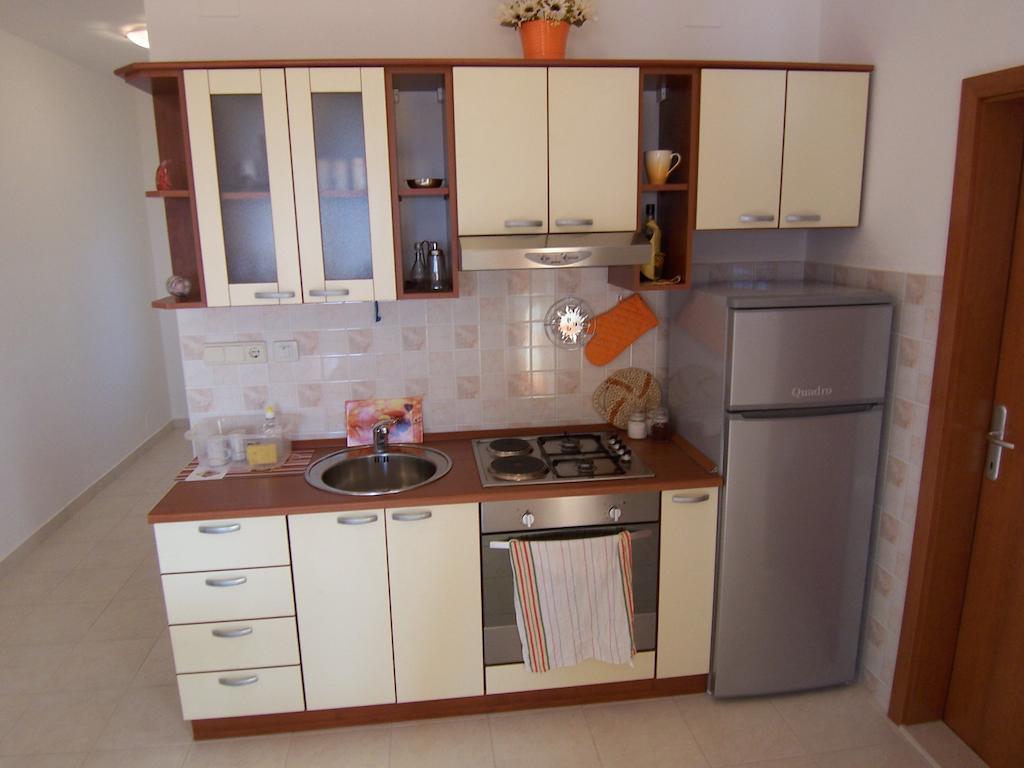 Apartments Croatia Brac Supetar Bagian luar foto