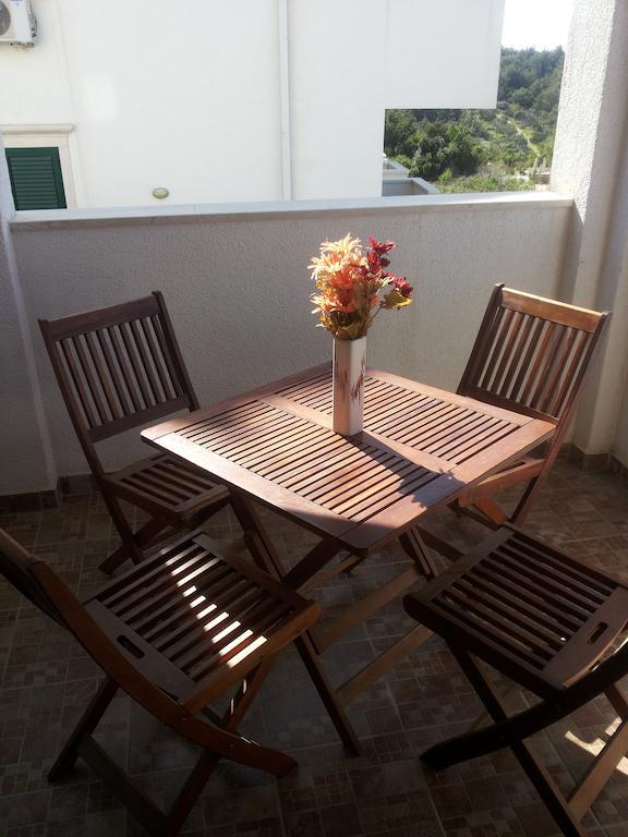 Apartments Croatia Brac Supetar Bagian luar foto